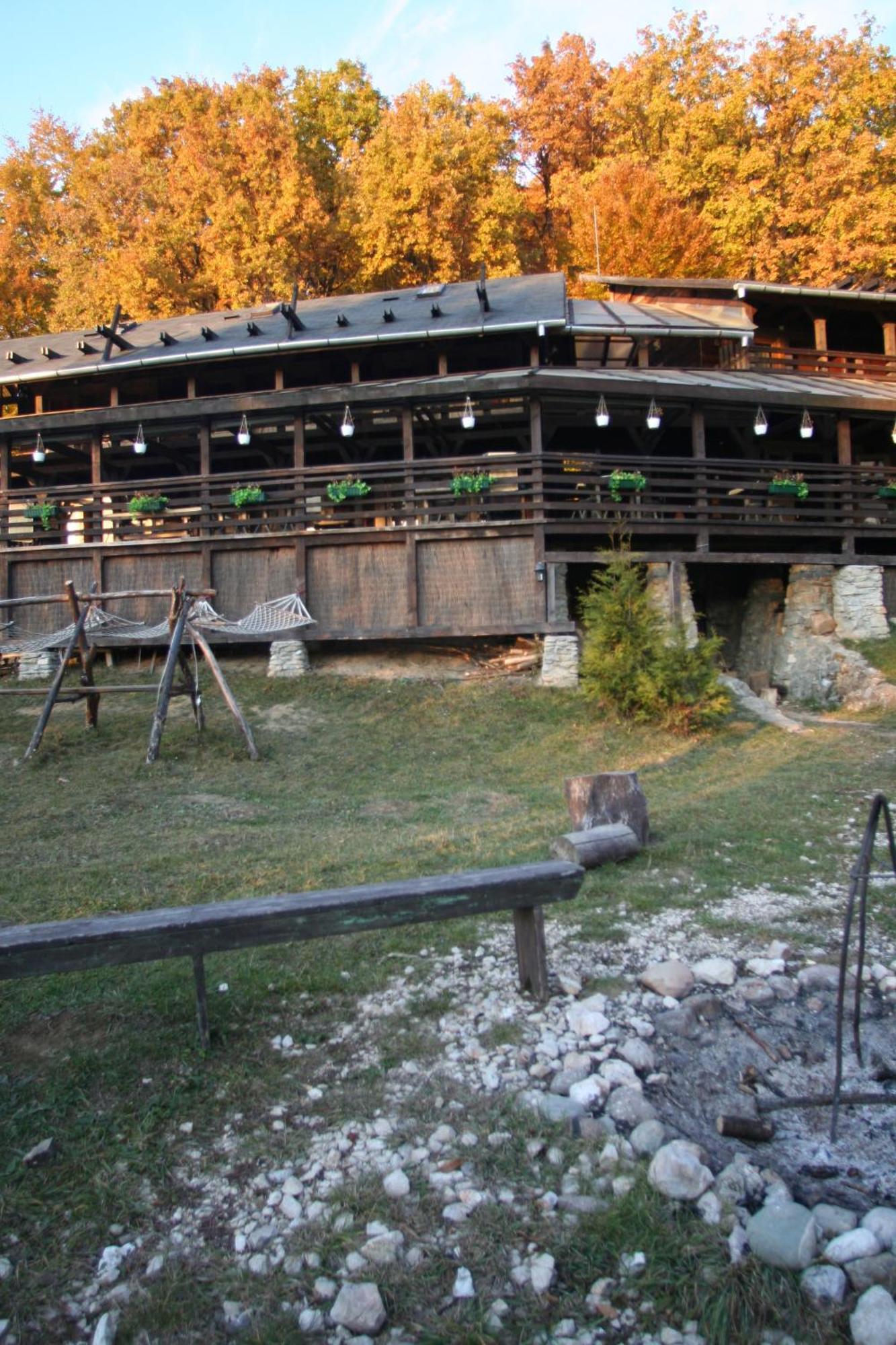 Cabana La Noi Hotel Rîşnov Екстериор снимка