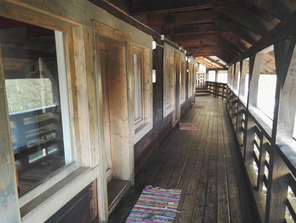 Cabana La Noi Hotel Rîşnov Екстериор снимка