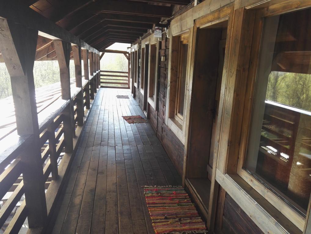 Cabana La Noi Hotel Rîşnov Екстериор снимка