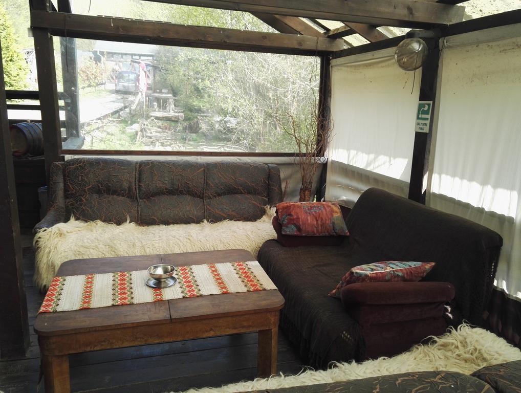 Cabana La Noi Hotel Rîşnov Екстериор снимка