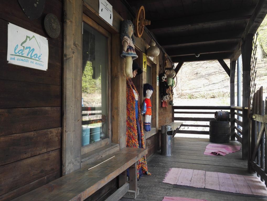 Cabana La Noi Hotel Rîşnov Екстериор снимка