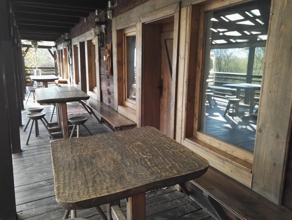 Cabana La Noi Hotel Rîşnov Екстериор снимка
